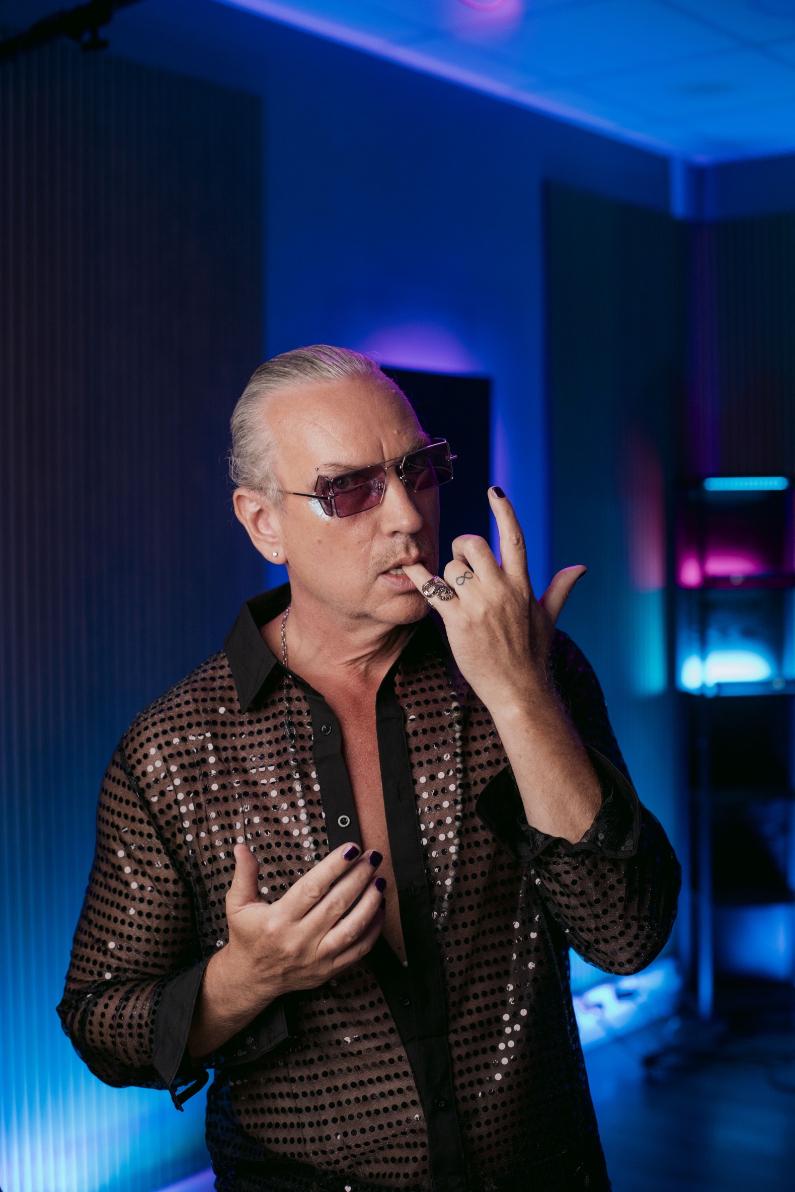 Mauro Repetto nei panni di Retinal — backstage a Sala Podcast Roma