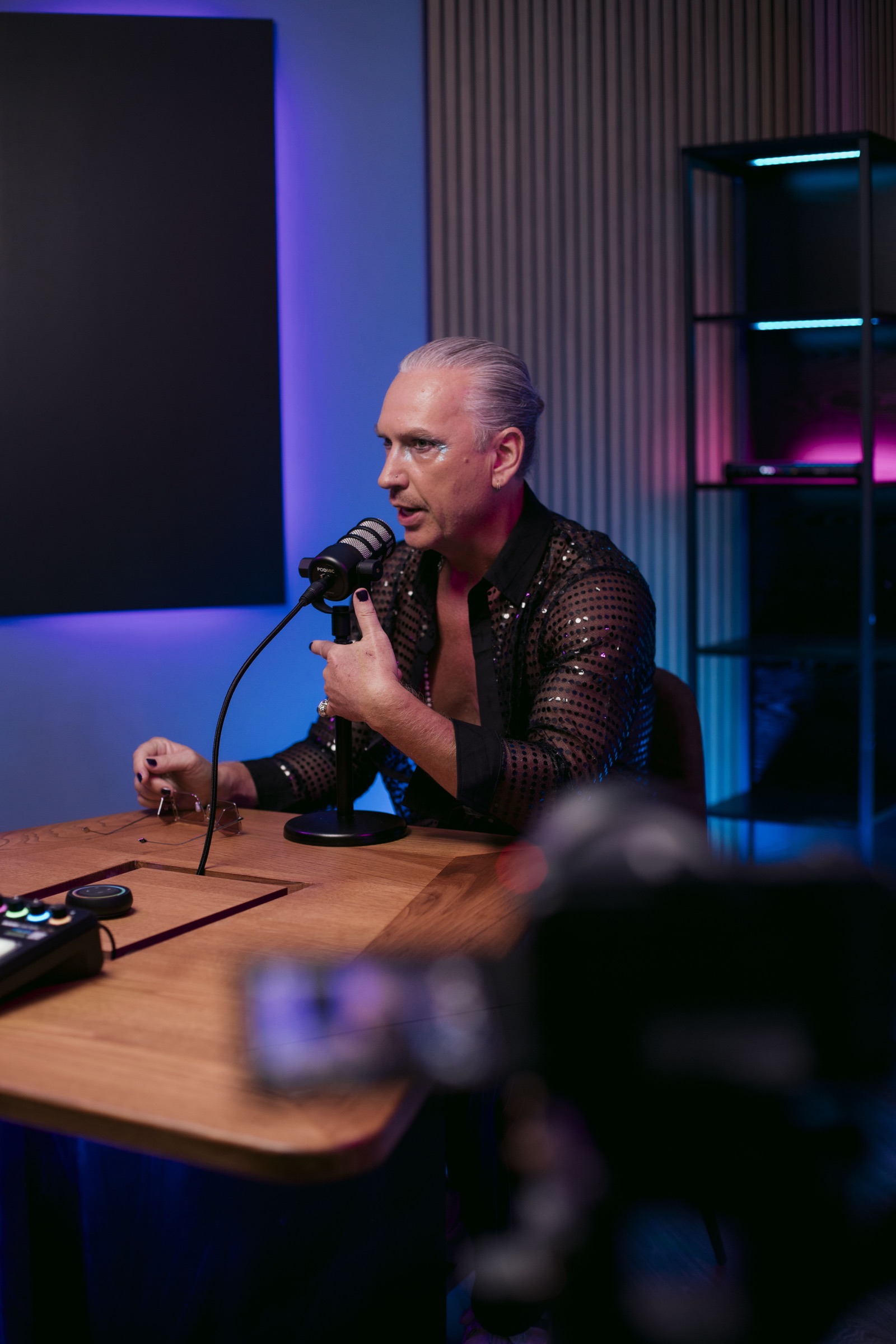 Mauro Repetto nei panni di Retinal — backstage a Sala Podcast Roma