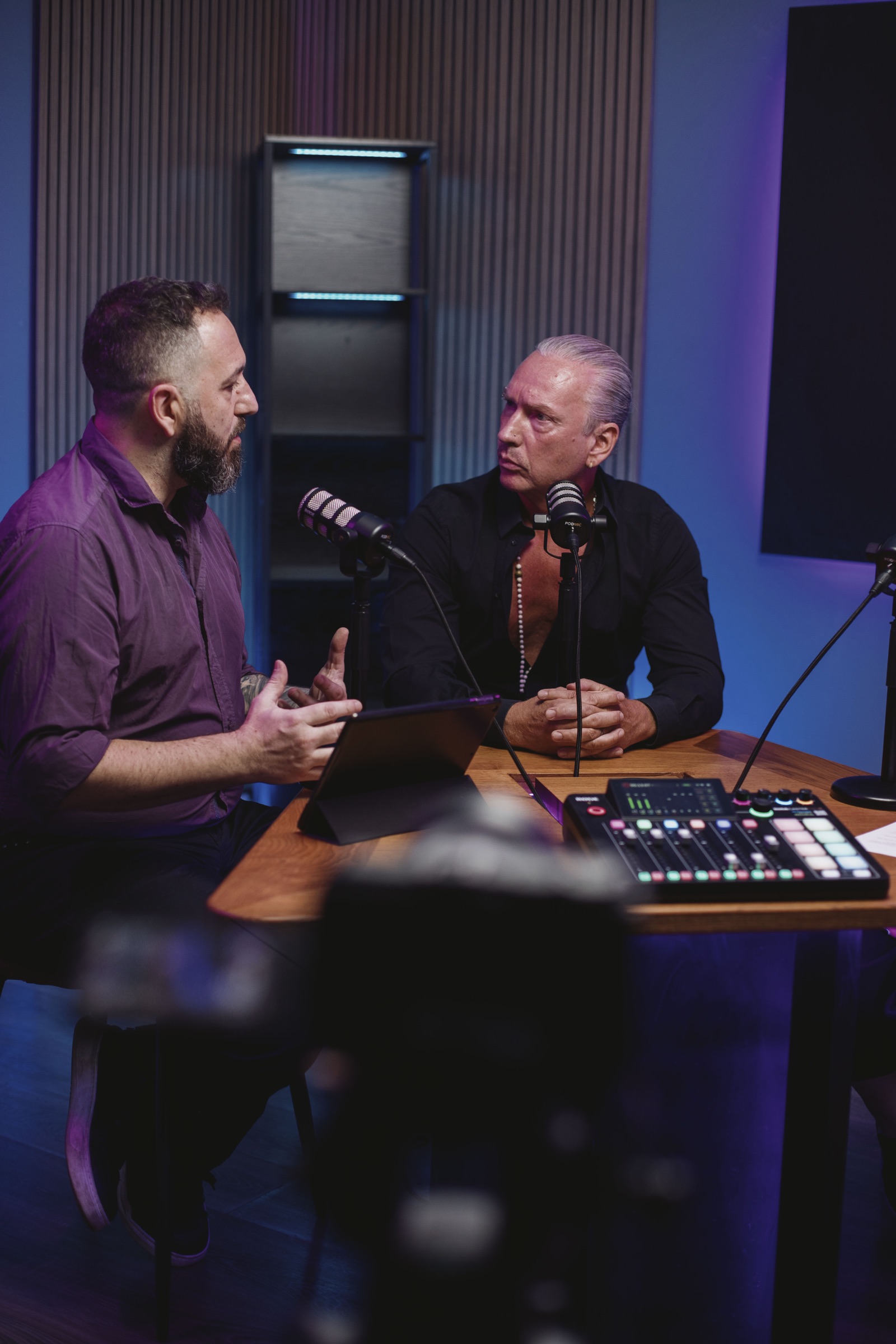 Mauro Repetto nei panni di Retinal — backstage a Sala Podcast Roma